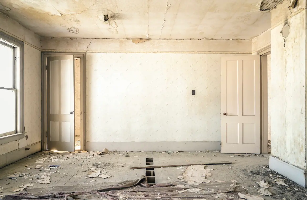 Waste disposal crew managing a cleanout project in Holbrook